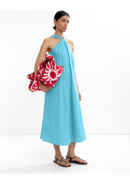 Halter Yaka Dökümlü Elbise