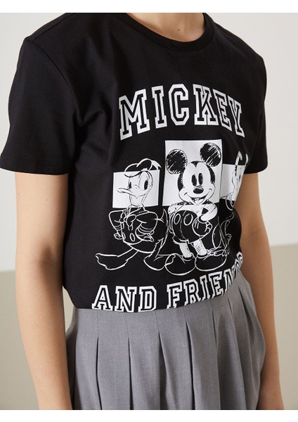 Yeni Sezon Bisiklet Yaka Mickey ve Arkadaslari Baskili Kadin Tisort - S5GV89Z8 modelleri