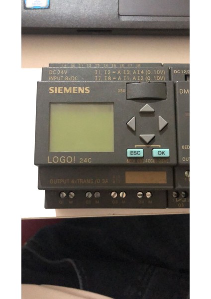 6ED1052-1CC01-0BA6 Sıemens - Programlanabilir Röle | Out 1: 24VDC/300MA; In: 8; Out: 4; Logo