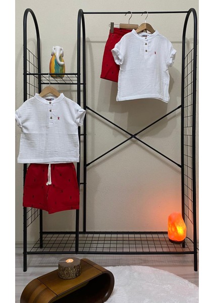 Kaktüs Nakışlı Müslin Hakim Yaka Gömlek Alt Ince Keten Kaktüs Baskılı Kırmızı Şort Erkek Çocuk Alt Üst Takım modelleri