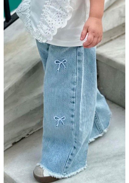 Kız Çocuk Jean Pantolon Fiyonk Nakışlı Paça Kısmı Püskül Detaylı 3-7 Yaş, Açık Mavi fiyatları