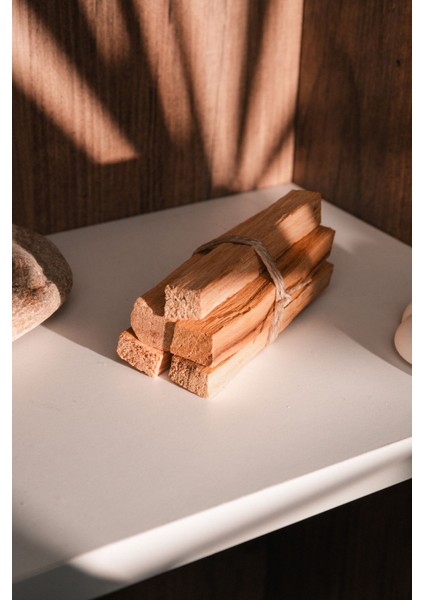 Elite Palo Santo Ağaç Tütsü (5 Adet) Peru Sertifakalı Meditasyon (50-60 Gram) 1 Adet