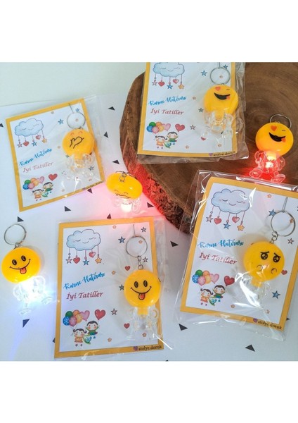 Elite 20 Adet Karne Hediyesi Işıklı Emoji Anahtarlık-Çocuk Bayram Hediyelik-Yarıyıl Sömestır Hediye 1 Adet