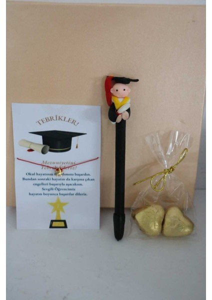 Güçlü Elite Karne Mezuniyet Kepli Şans Bileklik Tebrik Kart Erkek Çocuk Kepli Kalem Çikolata 4'lü Set. 1 Adet