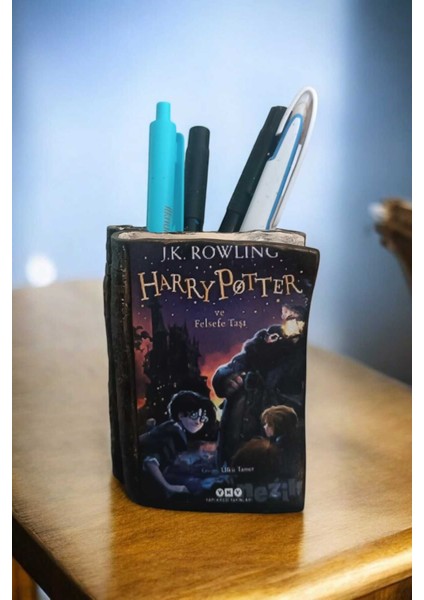Harry Potter ve Felsefe Taşı Kitabı Şeklindeki Kalemlik 10X8 cm 1 Adet