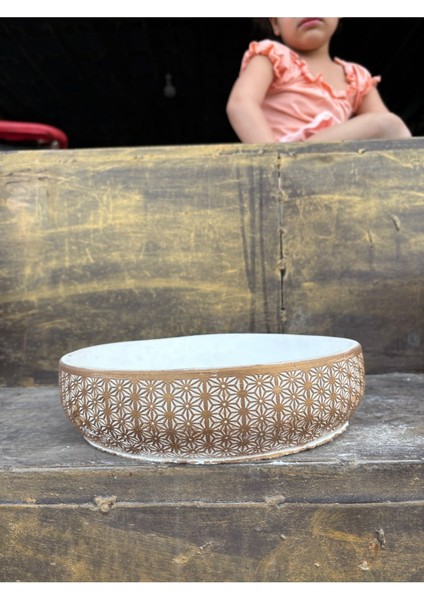 Elite Yıldız Desenli Gold Geniş Taş Saksı 10 cm Derinlik ve Hediye Çiçek 1 Adet fiyatları