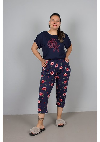 Büyük Beden Çiçek Desenli Kapri Alt Pijama Takımı – Rahat ve Şık Tasarım modelleri