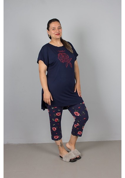 Büyük Beden Çiçek Desenli Kapri Alt Pijama Takımı – Rahat ve Şık Tasarım indirimleri