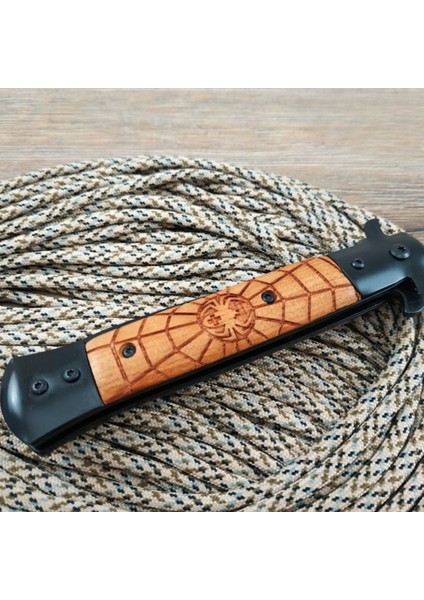 Kişiye Özel Scorpion Tasarımlı Ahşap Saplı Kamp Outdoor Cep Çakısı fiyatları