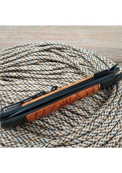 Kişiye Özel Scorpion Tasarımlı Ahşap Saplı Kamp Outdoor Cep Çakısı fırsatları