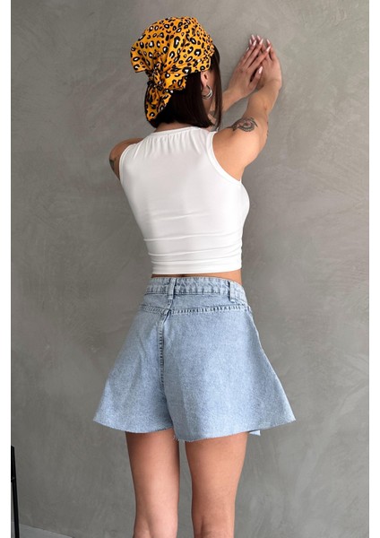 Taş Detaylı Dikişsiz Geniş Paça Denim Şort modelleri