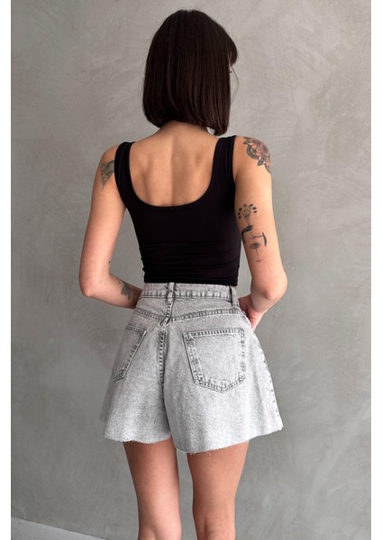 Açık Gri Geniş Kesim Dikişsiz Denim Şort