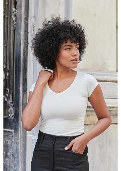 V Yaka Kısa Kol Likralı Pamuk Kumaş Body-Krem indirimleri