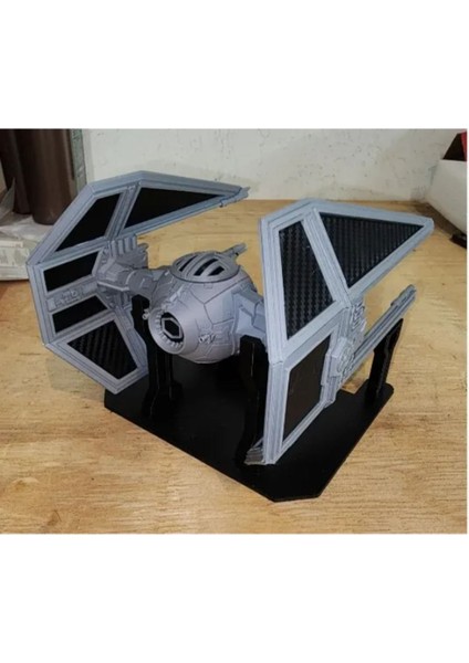 Tıe Interceptor Modeli – Star Wars Koleksiyon Ürünü