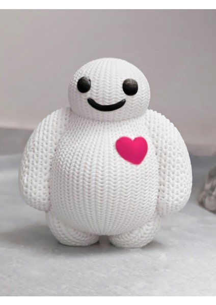Knitted Baymax: Sevimli ve Özgün Tasarım Örgü Desenli Kalpli