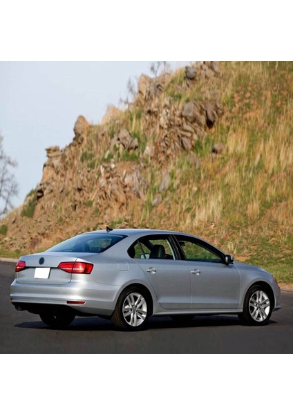 Vw Jetta 2015-2018 Sağ Ön Kapı Kolu Iç Yatak 5N0837885H