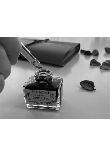 Kişiye Özel Kutulu Divit Kalem ve Deri Kaplı Anı Defteri modelleri