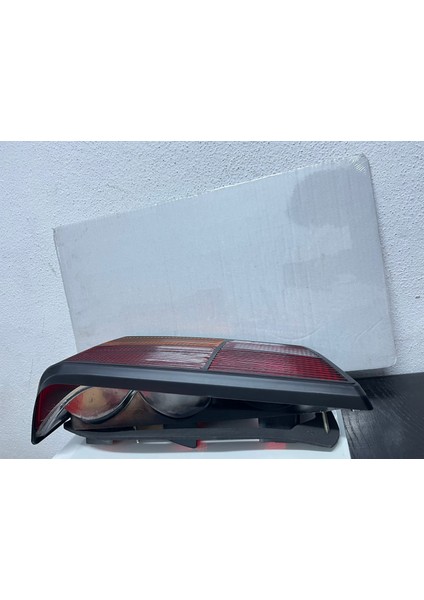 Ford Taunus Uyumlu Arka Stop Lambası Sol Gt-Gts 1990 -1993 Çizgili fiyatları
