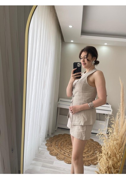 Taş Rengi Düğme Detaylı Keten Şortlu Yelekli Takım