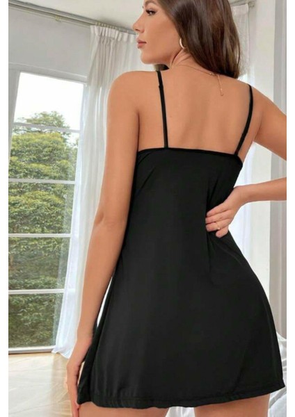 Şık ve Çekici Siyah Askılı Yırtmaçlı Mini Gecelik modelleri