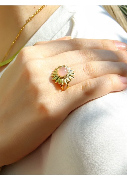 Doğal Taş Pembe Kuvars Doğal Taşlı Papatya Modelli Kadın Ayarlanabilir Altın Kaplama Yüzük EUY64PKG