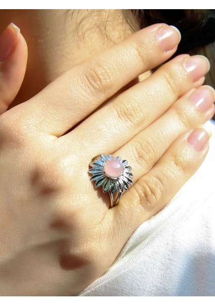 Doğal Taş Pembe Kuvars Doğal Taşlı Papatya Modelli Kadın Ayarlanabilir Gümüş Kaplama Yüzük EUY64PKR fiyatları