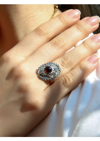 Doğal Taş Garnet (Lal) Doğal Taşlı Telkari Modelli Kadın Ayarlanabilir Gümüş Kaplama Yüzük EUY65GR fiyatları