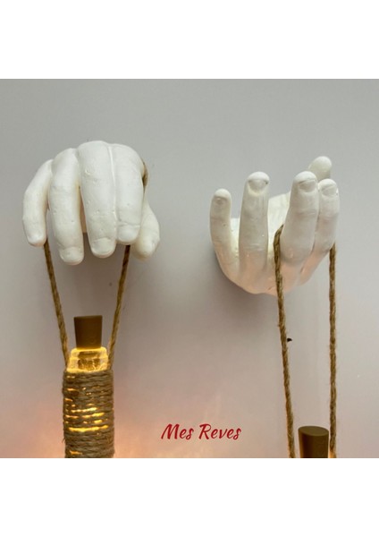 El Yapımı Beyaz Erkek El Heykeli Dekorlu Kırmızı Beyaz Vitray Şarap Şişesi 2'li Aplik Set fırsatları