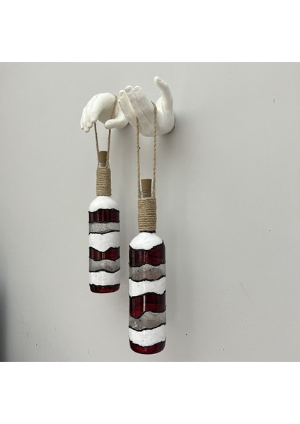 El Yapımı Beyaz Erkek El Heykeli Dekorlu Kırmızı Beyaz Vitray Şarap Şişesi 2'li Aplik Set