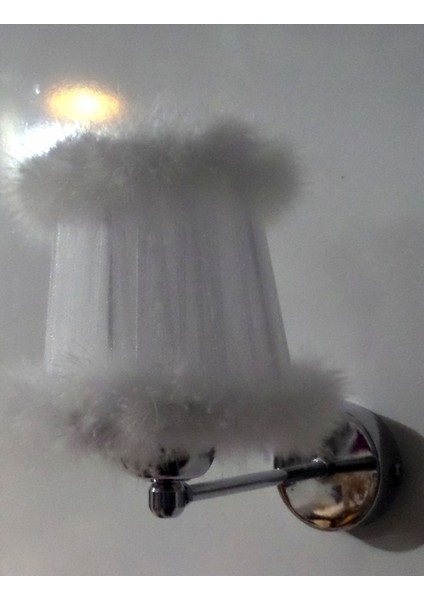 Beyaz Tüylü Duvar Aplik