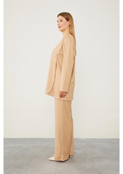 K.Bej Düğme Detaylı Bisiklet Yaka İkili Takım fırsatları