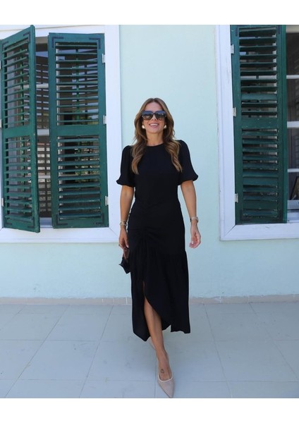 Kadın Kısa Kollu Bisiklet Yakalı Yandan Yırtmaçlı Büzgülü Janjan Krep Elbise modelleri