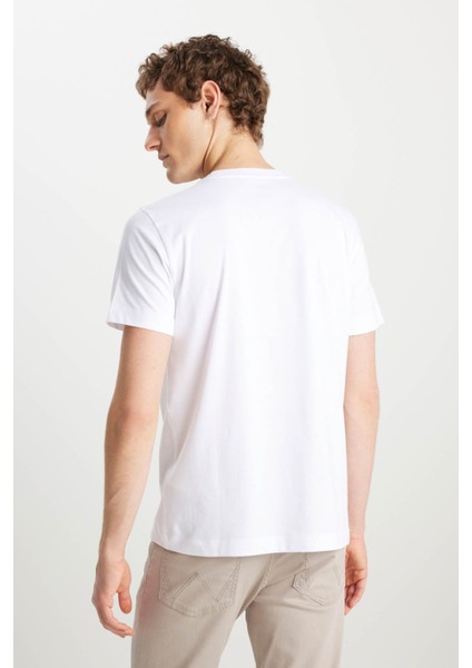 Regular Fit Small Logo Beyaz Erkek T-Shirt MW70MD3312 fırsatları