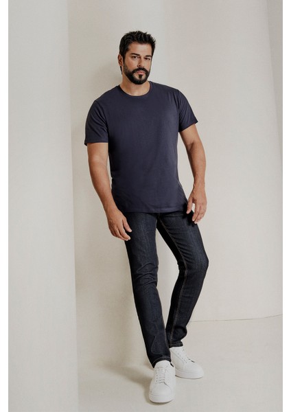 Erkek Lacivert %100 Pamuk Slim Fit Dar Kesim Bisiklet Yaka Tişört fiyatları