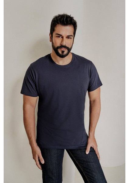 Erkek Lacivert %100 Pamuk Slim Fit Dar Kesim Bisiklet Yaka Tişört