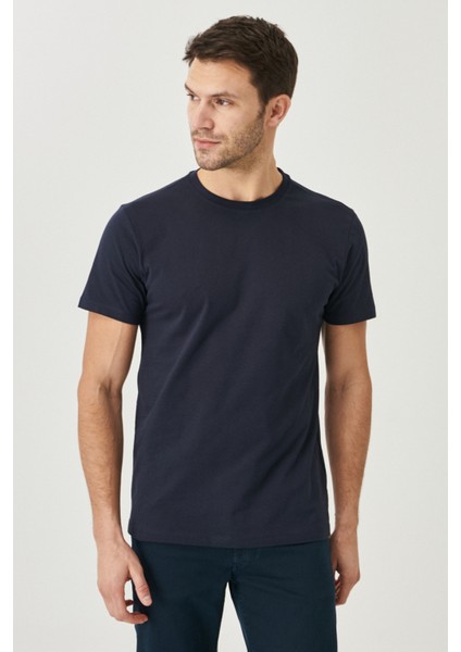 Erkek Lacivert %100 Pamuk Slim Fit Dar Kesim Bisiklet Yaka Tişört
