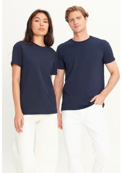 Erkek Lacivert %100 Pamuk Slim Fit Dar Kesim Bisiklet Yaka Tişört