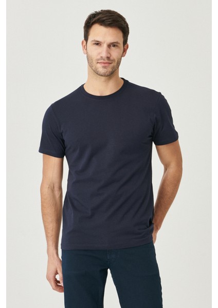 Erkek Lacivert %100 Pamuk Slim Fit Dar Kesim Bisiklet Yaka Tişört