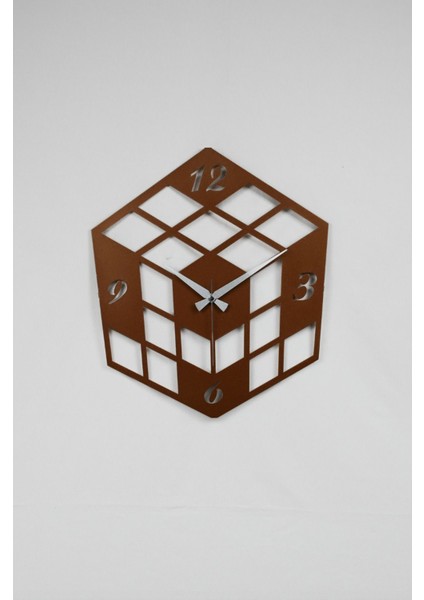 Küp Model Metal Lazer Kesim Akar Sessiz Mekanizmalı Duvar Saati (40*40 Cm) fırsatları