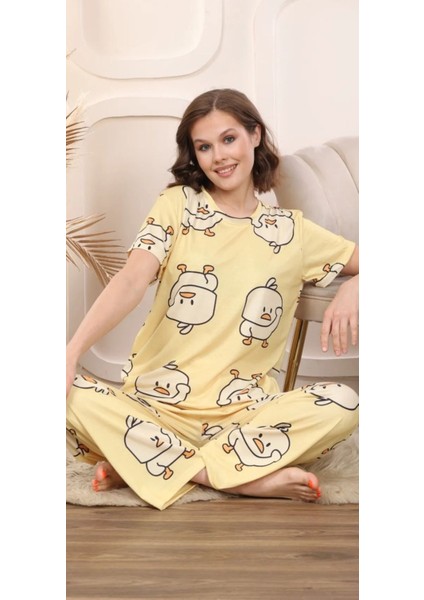 Kadın Desenli Bisiklet Yaka Düğmesiz Bambu Yazlık Kısa Kol Pijama Takımı-Dar Kesim