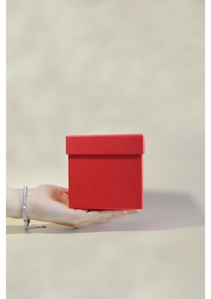 Kırmızı Mini Küçük Kare Sert Hediye Kutusu Hediyelik Kutu 10X10 cm 1 Adet
