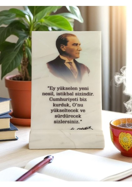 Mermer Masaüstü Atatürk Portresi (Dijital Baskı)