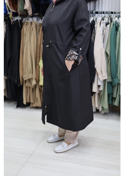 Beli Lastikli ve Fermuarlı Trenç