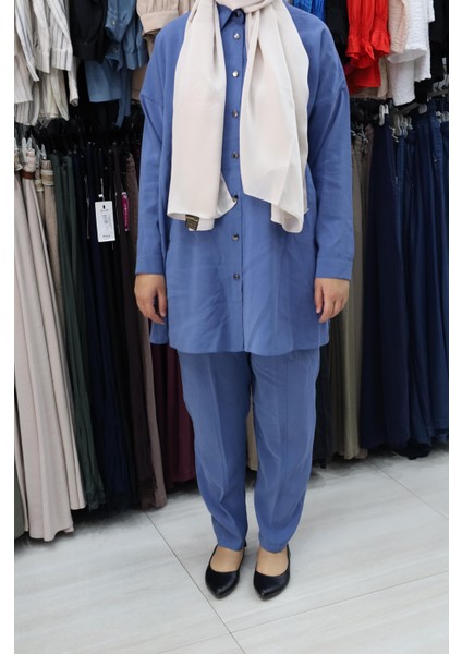 Gömleği Düğmeli Pantolonlu Ikili Takım