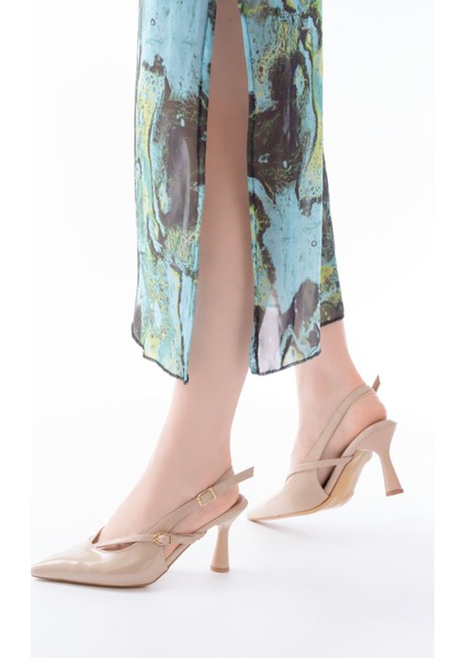 4962 Bej Sivri Burun Tokalı Yuvarlak Topuk Kadın Sandalet fiyatları