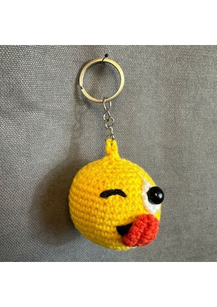 0689 El Yapımı Örgü Dil Çıkaran Emoji Model Anahtarlık
