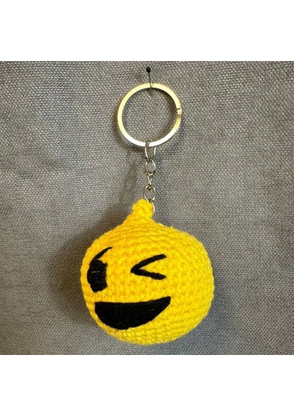 3517 El Yapımı Örgü Göz Kırpan Emoji Model Anahtarlık