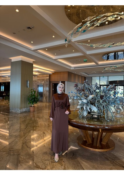 Sade Saten Tesettür Abiye Elbise Kahverengi fiyatları