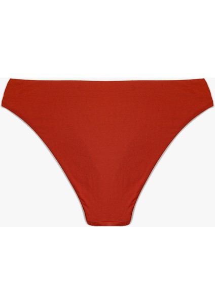 Astarlı Aksesuar Detaylı Bikini Altı