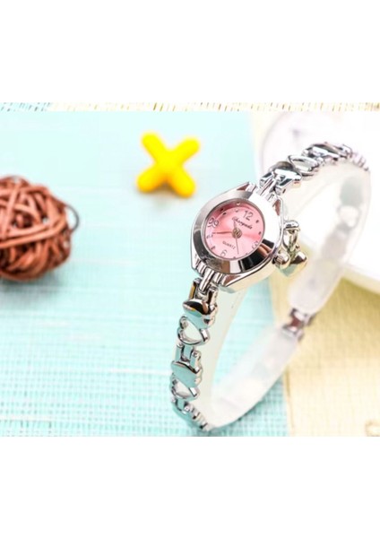 Birleşik Kalpli Yuvarlak Metal Vintage&retro Saat modelleri